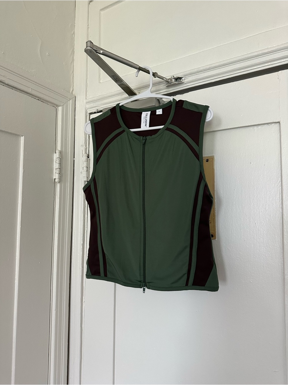 Sleeveless Zip-Front Muscle Tee in Olive Green and Dark Brown